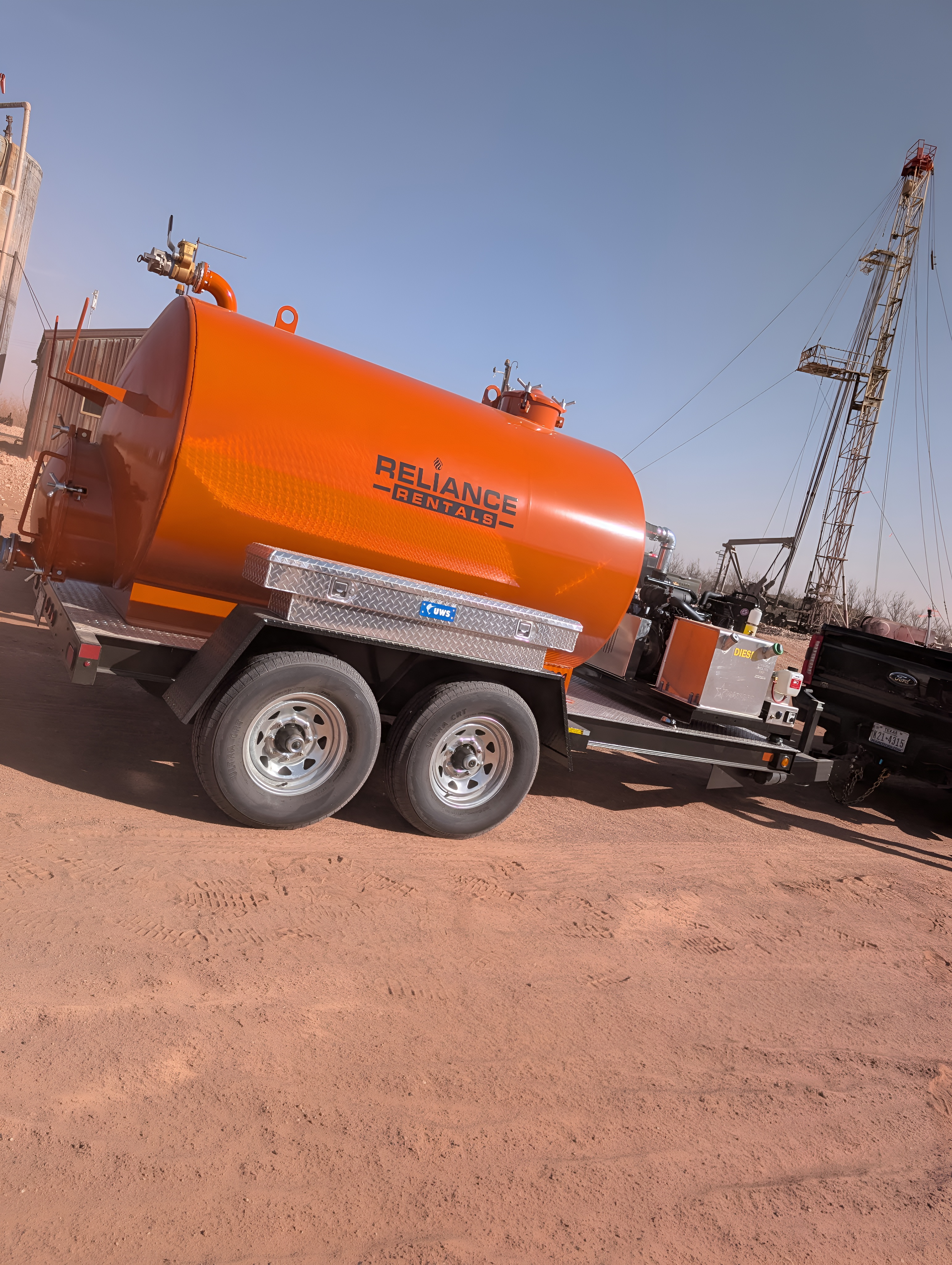 Reliance Rentals 1,000-gallon vacuum trailer ready for dispatch